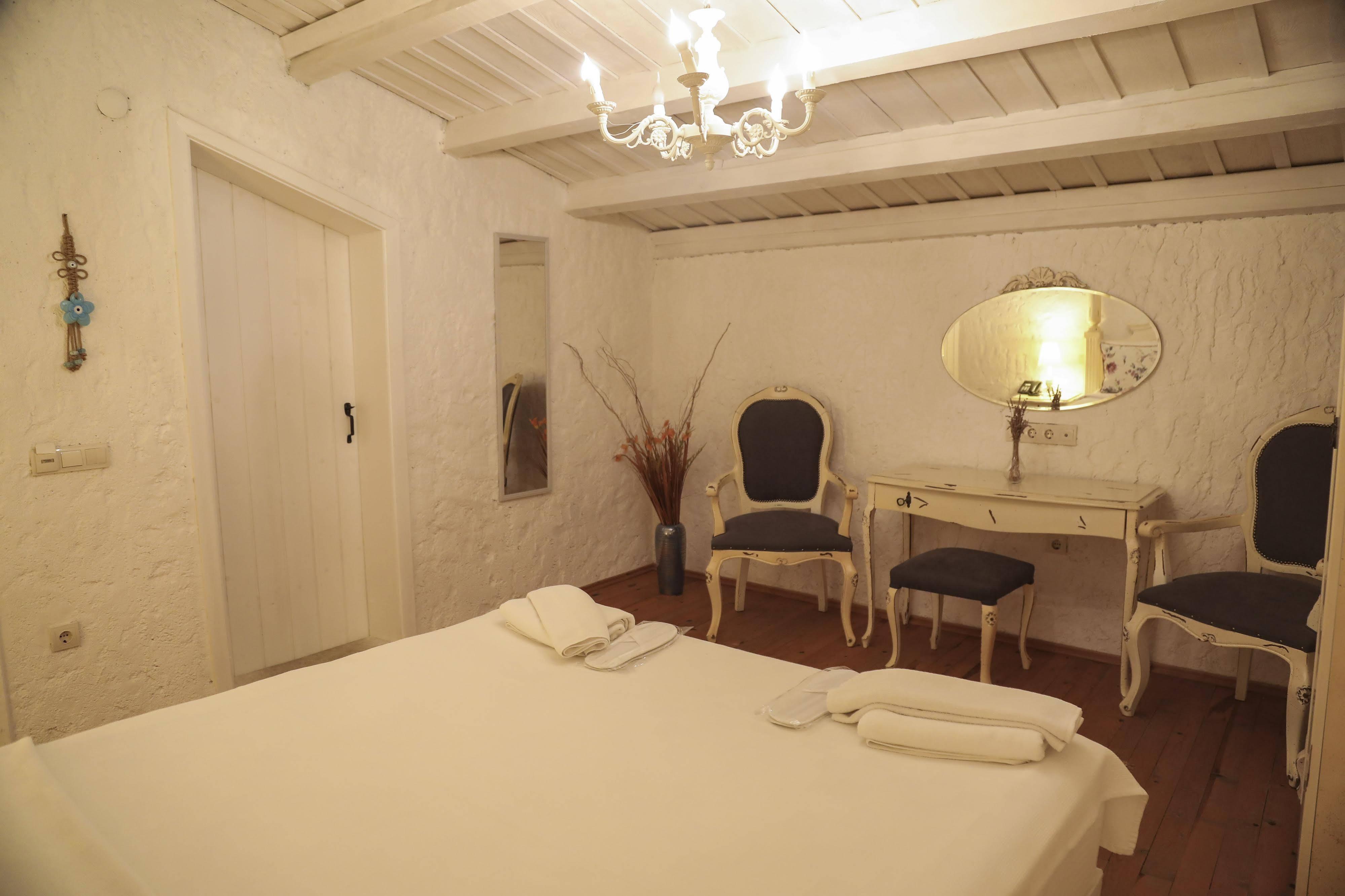 Sari Gelin Alacati Hotel Екстериор снимка