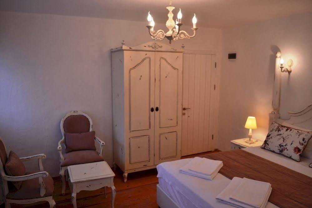 Sari Gelin Alacati Hotel Екстериор снимка